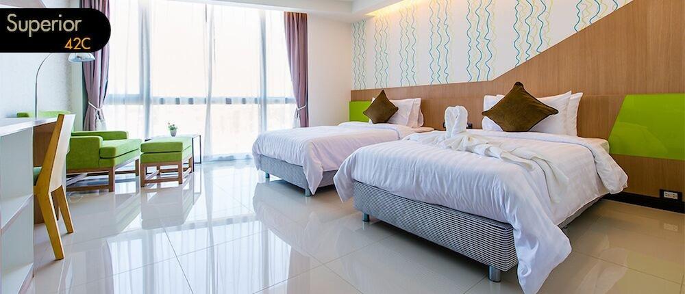 42C The Chic Hotel Nakhon Sawan Esterno foto