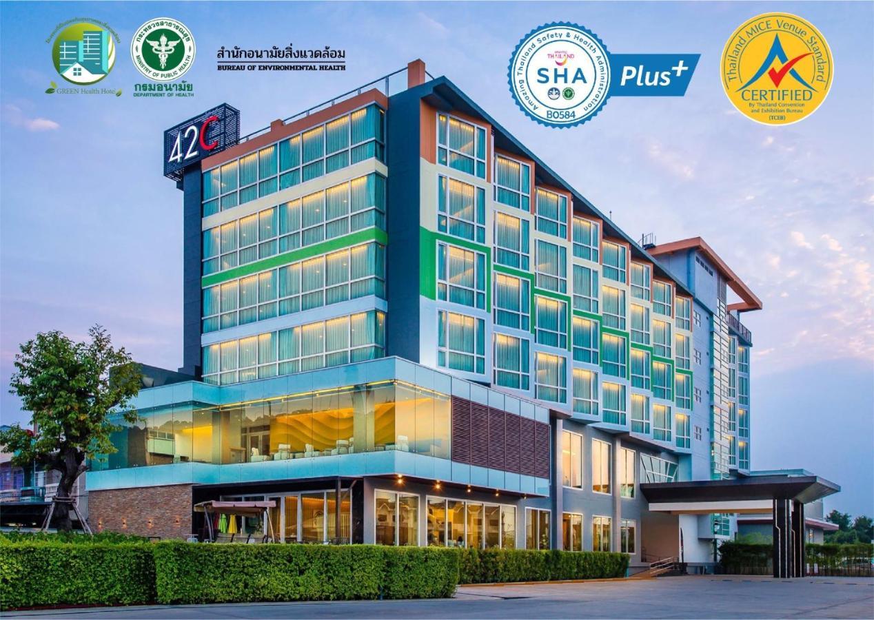 42C The Chic Hotel Nakhon Sawan Esterno foto